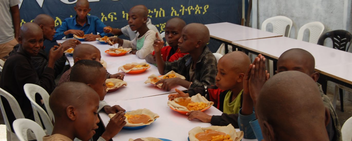 Daily Feeding Program - DSC 5860